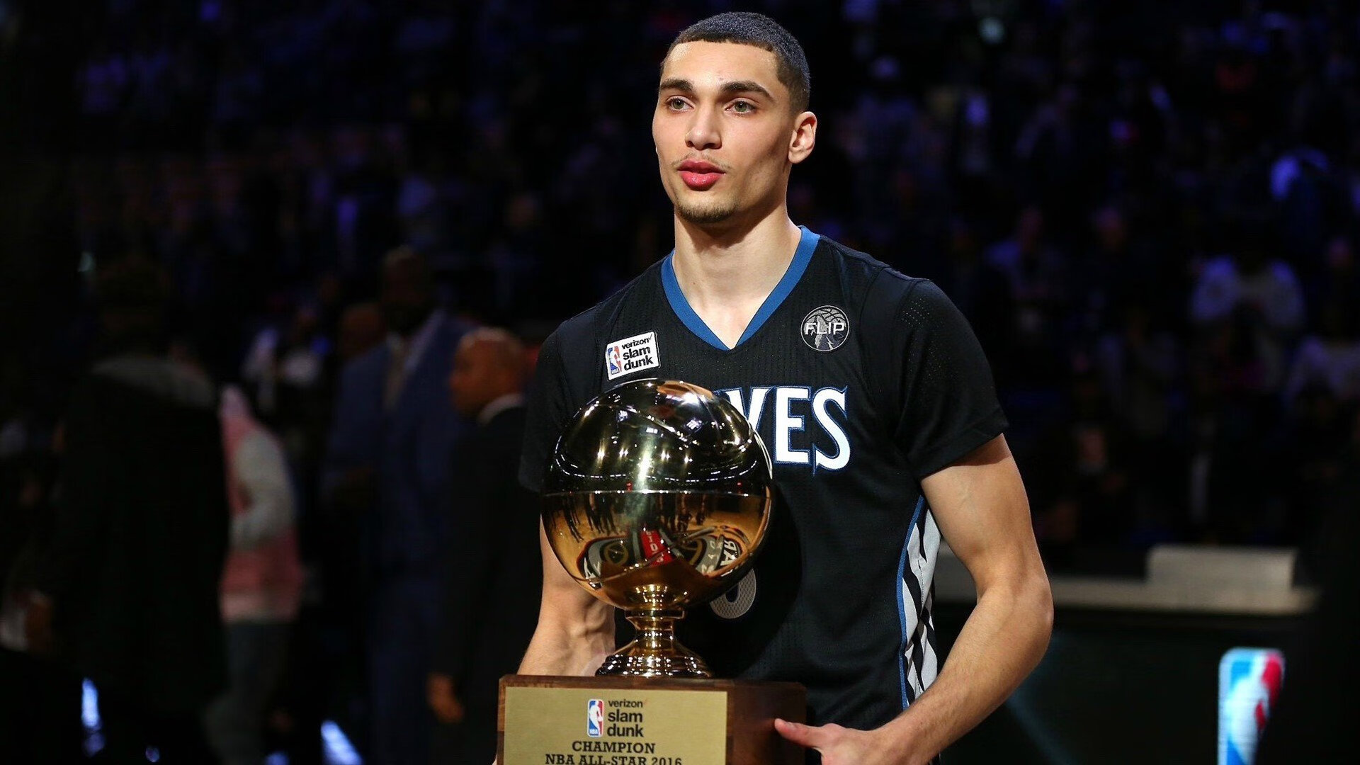 世界羽联2026年将试点“自动发球机”训练辅助系统